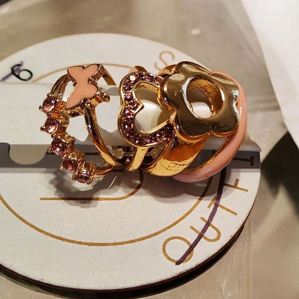 NEW Urban Outfitters Jewelry Set of 5 Rings Size 6